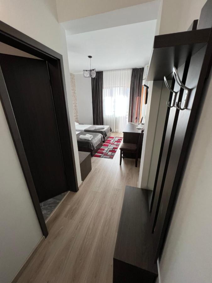 Motel Infinit Targu Jiu Exterior photo