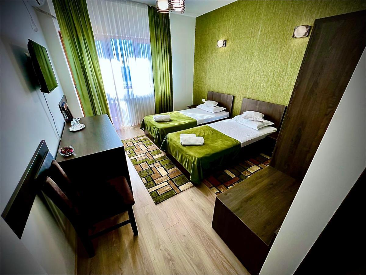 Motel Infinit Targu Jiu Exterior photo