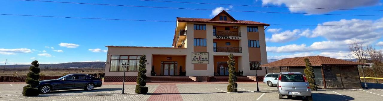 Motel Infinit Targu Jiu Exterior photo